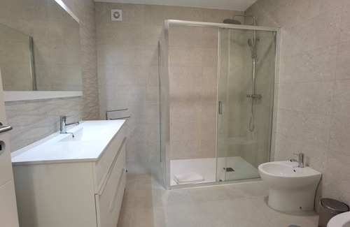 Arcos de Valdevez House | Holiday Home 'Casa Encanto De Arcos De Valdevez 1' with Private Pool, Wi-Fi and Air Conditioning