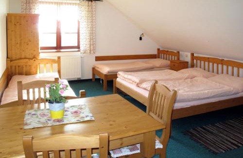 Uhlejov House | Holiday Home Růžovka by Interhome