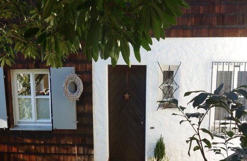 Busterbach House | Holiday Home 'Sara' with Private Terrace, Private Garden and Wi-Fi