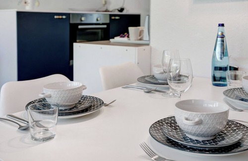 Bellin House | Holiday Home 'Strandhaus Am Haff' with Private Terrace, Shared Garden and Wi-Fi