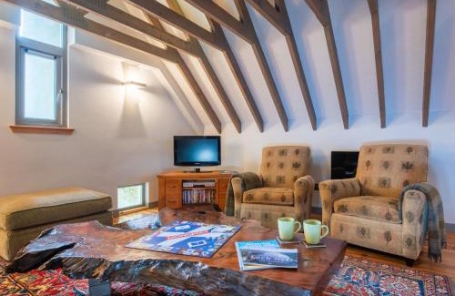 Invermoriston House | Holiday Home The Granary by Interhome