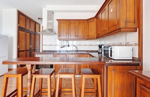Villa de Mazo House | Holiday Home Timarasan with Sea View, Terrace & Wi-Fi