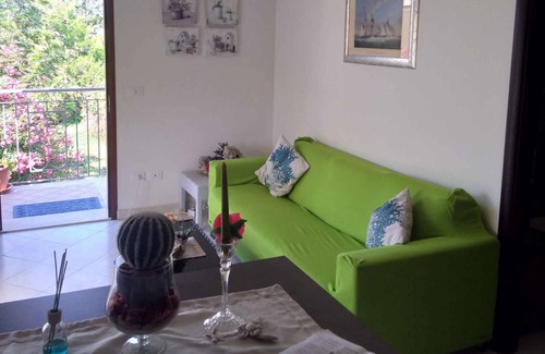 Contrada Difesa II VV House | Holiday home with pool area, air conditioning, internet access and washing machine