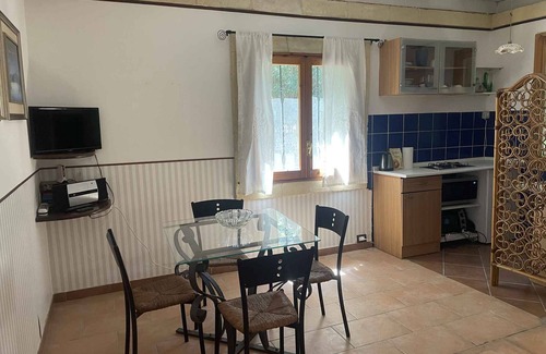 Molfetta House | Holiday home with pool and air conditioning