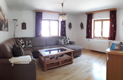 Windschnur House | Holiday house "Annelies" with access to swimming pool & sauna