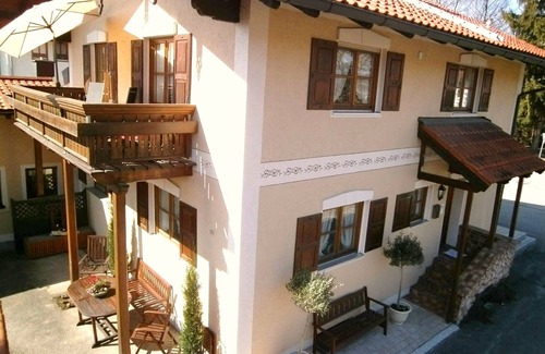 Windschnur House | Holiday house "Annelies" with access to swimming pool & sauna
