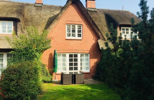 Nieblum House | Holiday house for 5 guests with 85m² in Nieblum (109664)