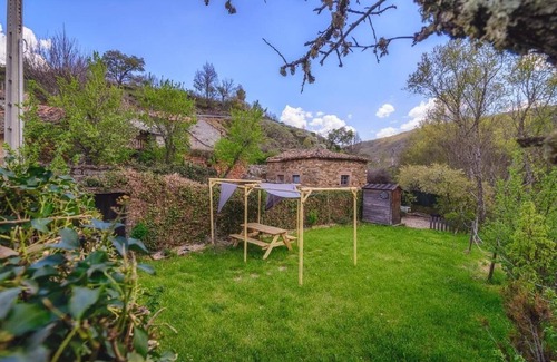 La Omanuela House | Holiday house La Omañuela for 1 - 2 persons with 1 bedroom - Casa Rural