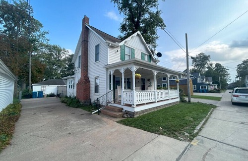 Huron Cottage | Holiday House · Lakeview House on Rye Beach