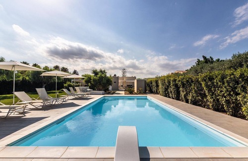 Noto Marina House | Holiday house Lido di Noto for 1 - 8 persons with 3 bedrooms - Twin house