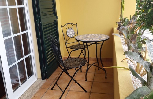 Vila Cha House | Holiday house with side sea view, 200 meters from the beach