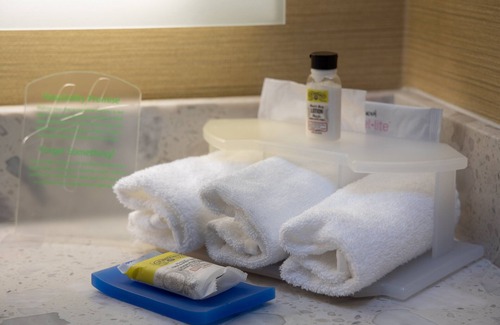 Castro Valley Hotel | Holiday Inn Express Castro Valley - I-580 by IHG