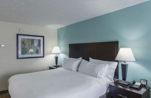 Dandridge Hotel | Holiday Inn Express Dandridge by IHG