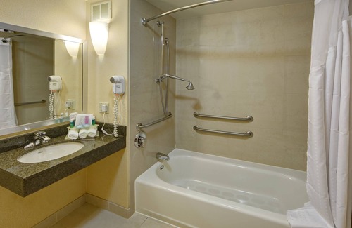 Cookeville Hotel | Holiday Inn Express Hotel & Suites Cookeville by IHG