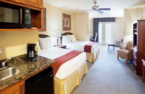 Kerrville Hotel | Holiday Inn Express Hotel & Suites Kerrville by IHG