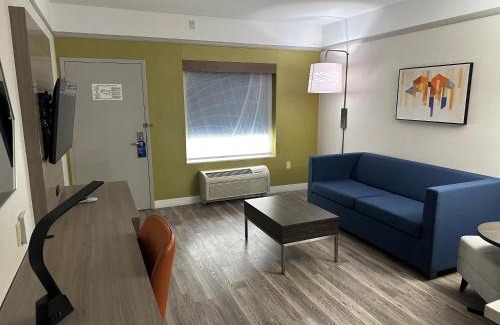 Bonita Hotel | Holiday Inn Express Hotel & Suites San Dimas by IHG