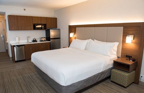 Kreole Hotel | Holiday Inn Express Moss Point by IHG