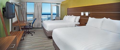 Nags Head Hotel | Holiday Inn Express Nags Head Oceanfront by IHG