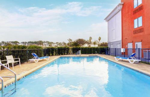 North Beach Hotel | Holiday Inn Express & Suites Jacksonville - Atlantic Beach by IHG