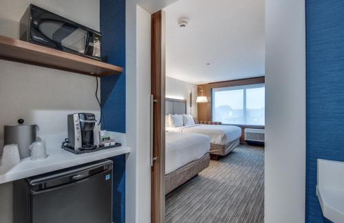 Dallas Hotel | Holiday Inn Express & Suites Dallas North - Addison by IHG