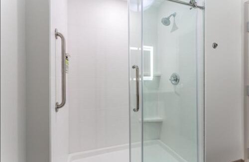 Kearney Hotel | Holiday Inn Express & Suites Kearney by IHG