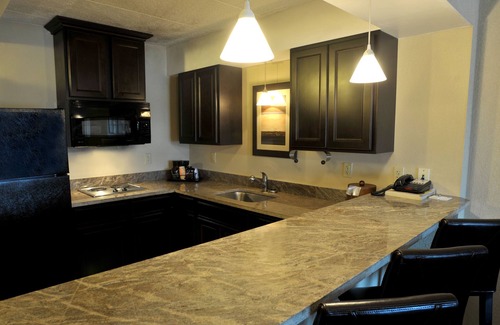 South Charleston Hotel | Holiday Inn Hotel & Suites Charleston West by IHG