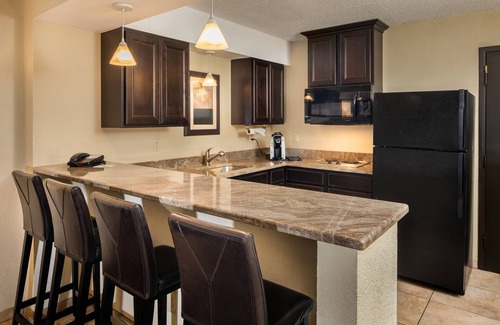 South Charleston Hotel | Holiday Inn Hotel & Suites Charleston West by IHG