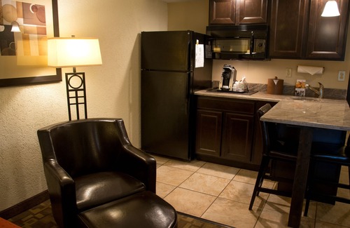 South Charleston Hotel | Holiday Inn Hotel & Suites Charleston West by IHG