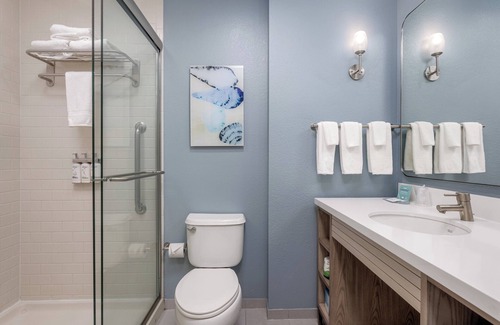 Pensacola Beach Hotel | Holiday Inn Resort Pensacola Beach by IHG