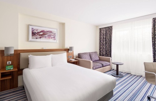 Taunton Hotel | Holiday Inn Taunton by IHG
