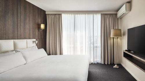 Cabramatta Hotel | Holiday Inn Warwick Farm by IHG