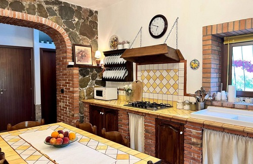 Mitogio House | Holiday Home in Sicily near Mount Etna