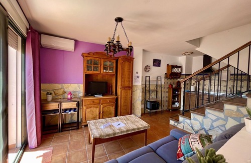 Frigiliana Apartment | HOLIDAY RENTAL APARTMENT . 5 KM TO THE NEAREST BEACHES, WIFI, SUNNY TERRACE. GARDEN