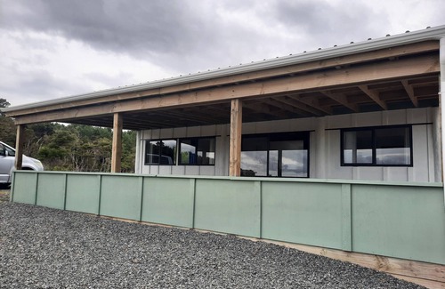 Whangapoua Cottage | Holiday Retreat - Sea Views - Pure R & R!