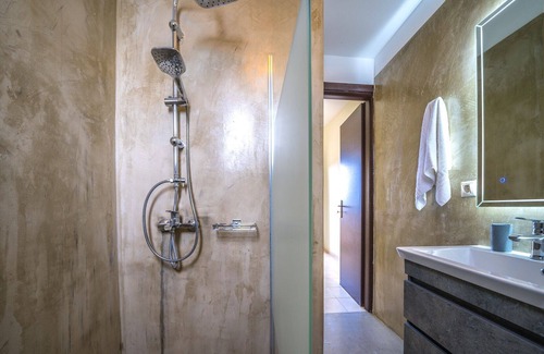 Spilia Villa | Holiday villa in Chania with private pool, beautiful views and large garden