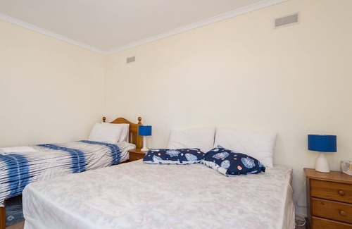 Inverloch House | Holidays at Hopetoun!