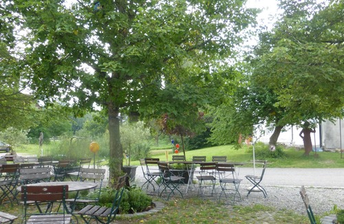 Winterstetten Apartment | Holidays in the stylish apartment "Kuhstall" in the glassmaking village of Schmidsfelden