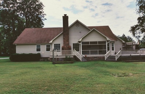 Lake Waccamaw House | Hollingsworth's Premium Getaway!