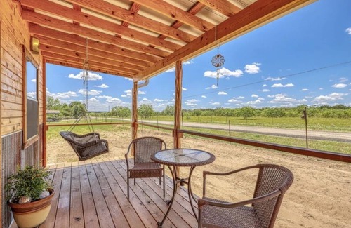 Fredericksburg Cabin | Hollmig Sunset View 1 Bedroom Cabin by RedAwning