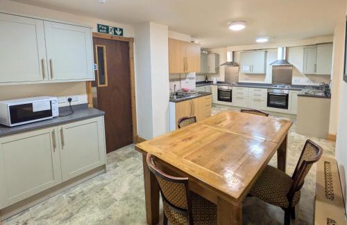 Dumfries House | Hollybank - ensuite room & use of large shared kitchen