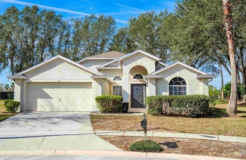 Davenport Villa | Hollybrook @ Hampton Lakes, a 4 bed 3 bath pet friendly luxury west facing home