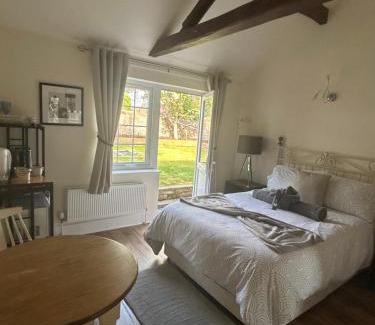 Cumwhinton House | Hollyside Lodge