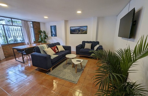 Banos de Agua Santa Villa | HolyBaños Cozy villa in Baños Ecuador. For families & friends w/hot tub