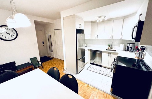 Viauville Apartment | Homa 3 | A haven of light | WiFi Desk | AC