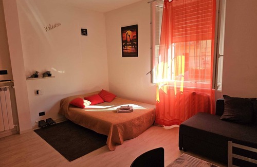 San Donato Apartment | Home 21 Wi FI near downtown, porta susa, subway, stadium