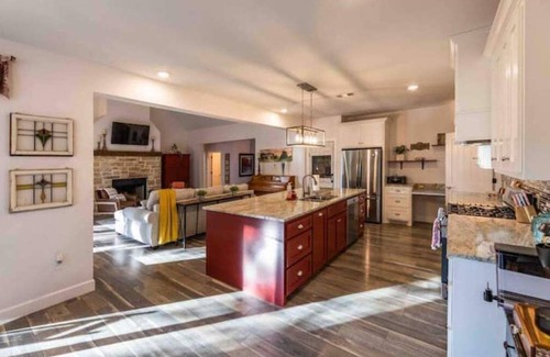 Waco House | Home At The Bluffs