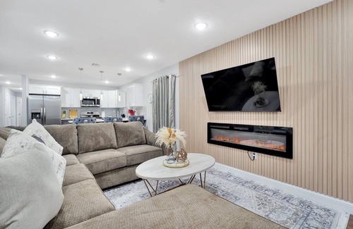 Newark Apartment | Home away from home 2