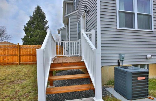 Troy House | Home away from home! Entire townhome- large backyard. Close to many colleges.