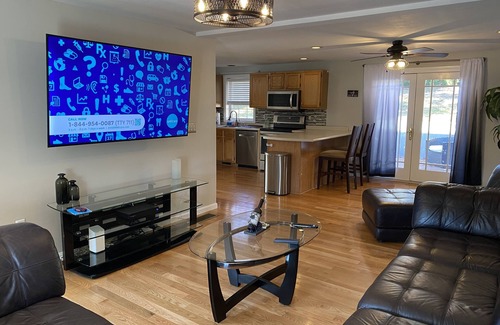 Manchester House | Home away from home-7 mins from Downtown