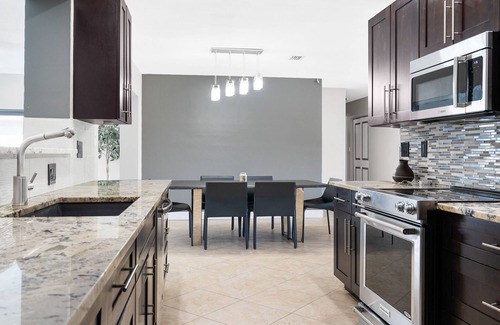 Deerfield Beach House | Home Away From Home - 1.5 mi. to Deerfield Beach Island